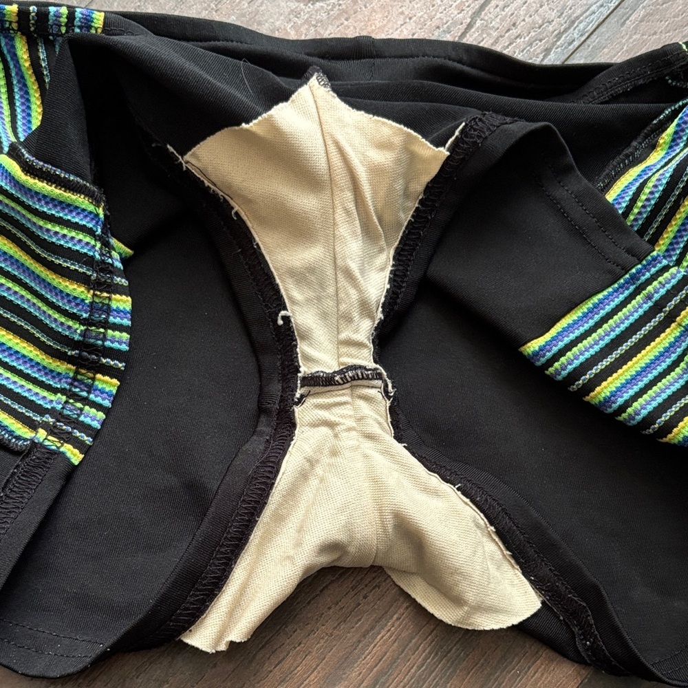 Sunset Beach Two Piece Multicolor Swimsuit Set with Striped Design Size Small - Picture 12 of 12